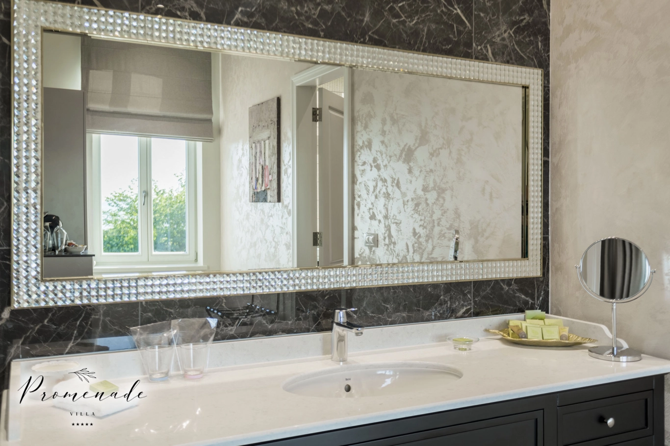 Номер-студио Делюкс с видом на море (на первом этаже)