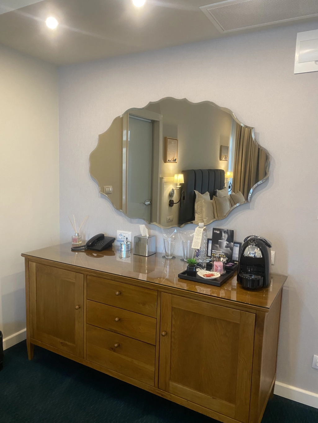 Grand deluxe room with sea view, balcony and bathtub