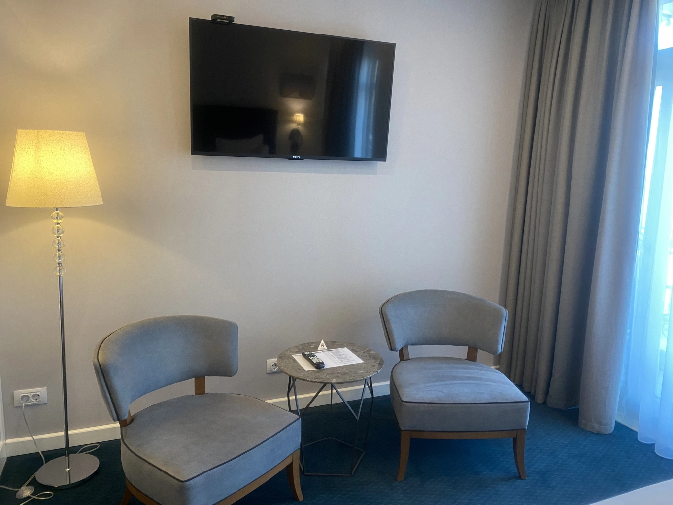 Grand deluxe room with sea view, balcony and bathtub