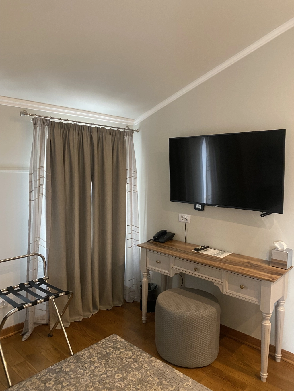 Room  Deluxe with city view