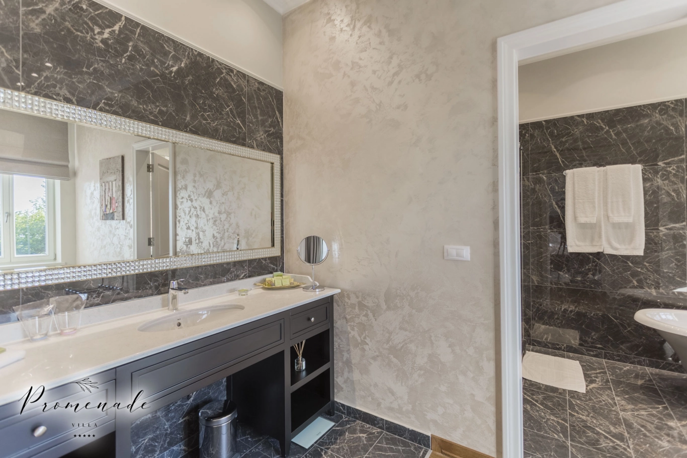 Студио Гранд Делукс с изглед към морето и балкон