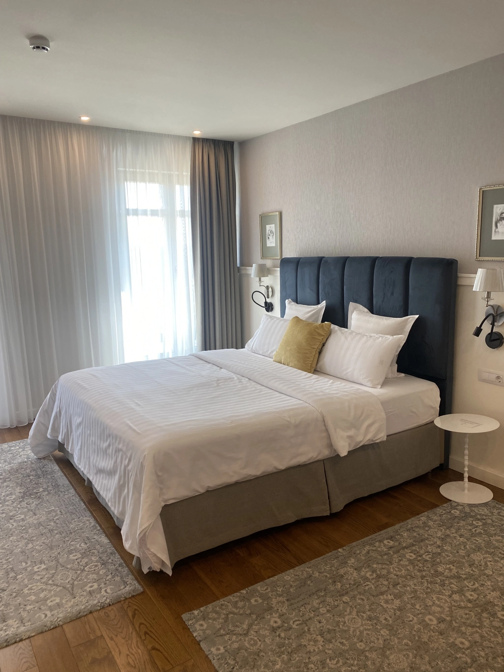 Grand deluxe room with sea view, balcony and bathtub