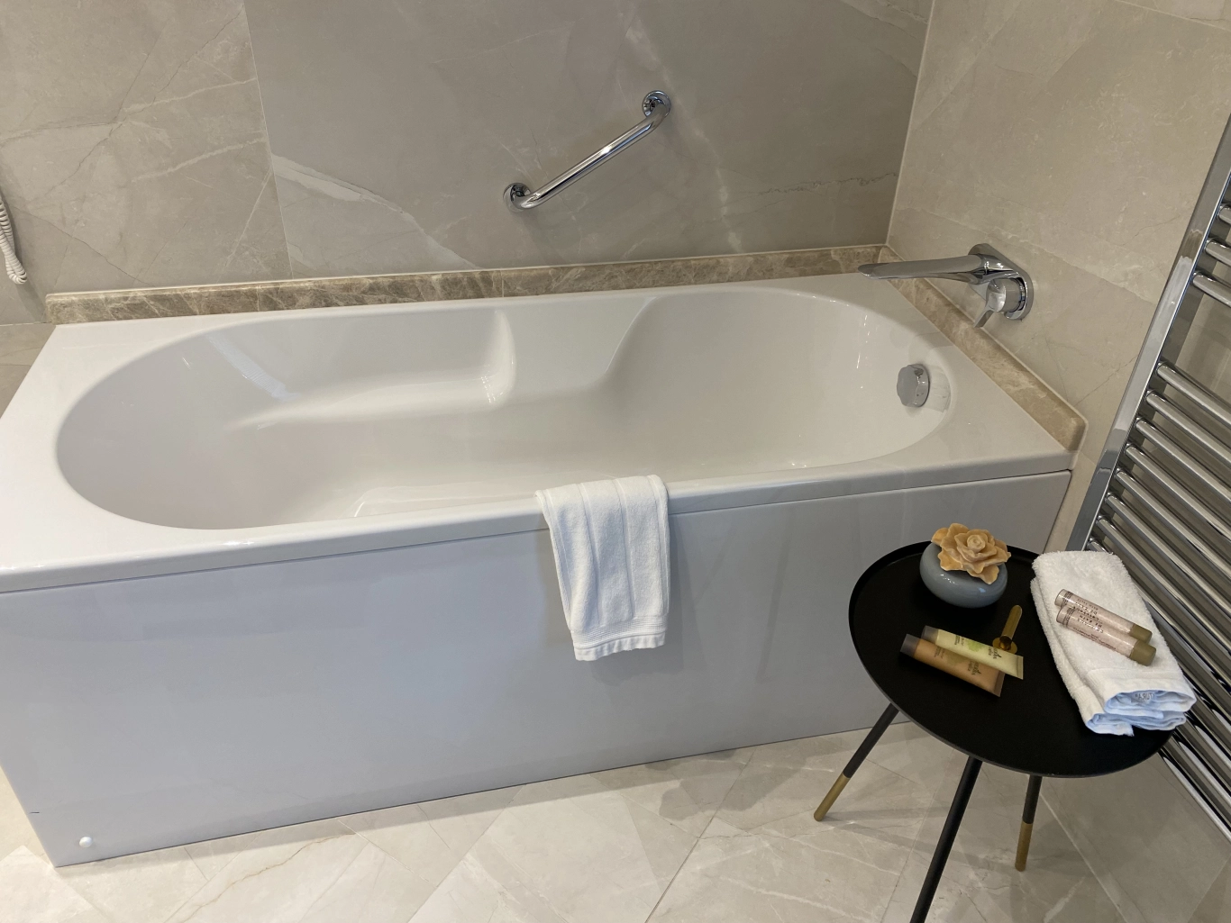 Room  Deluxe with city view