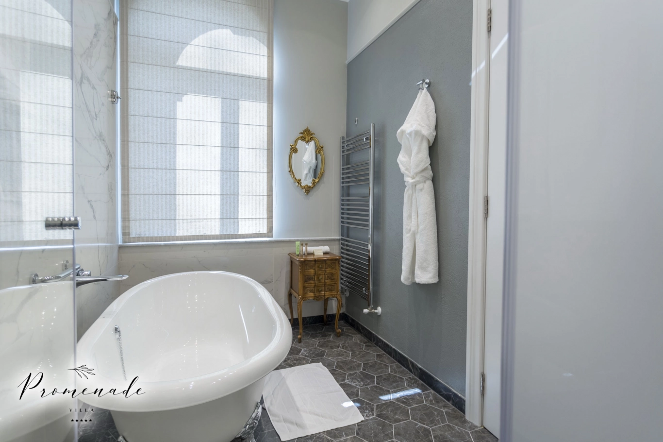 Номер-студио Делюкс с видом на море (на первом этаже)