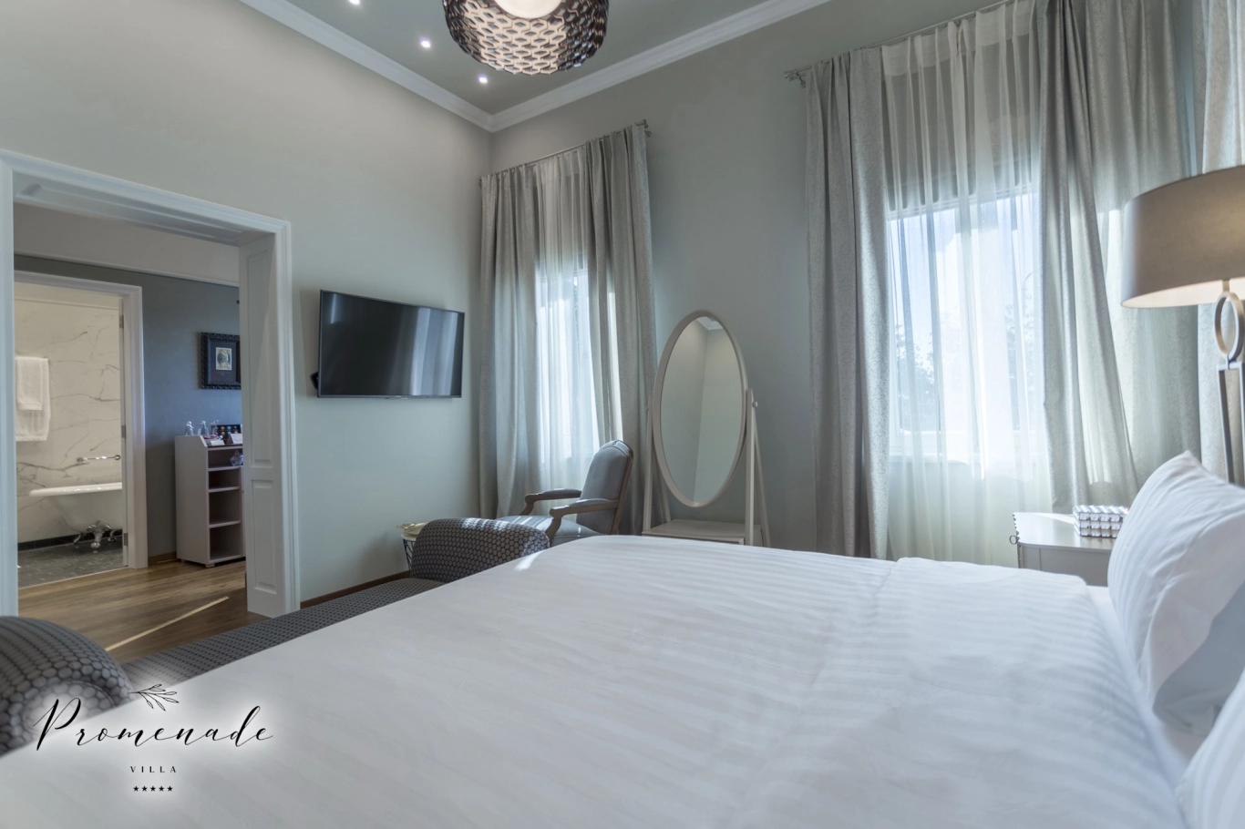 Номер-студио Делюкс с видом на море (на первом этаже)