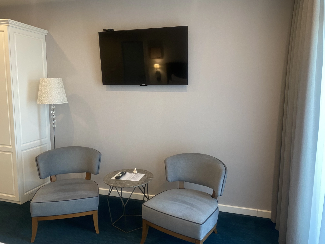 Grand deluxe room with sea view, balcony and bathtub