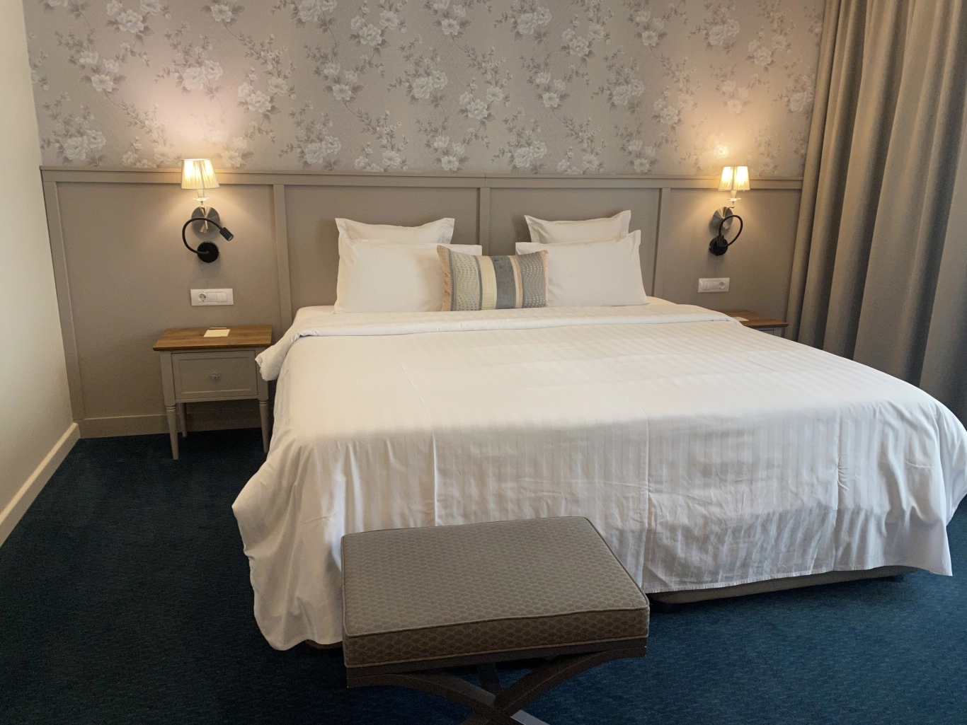 Номер на двоих