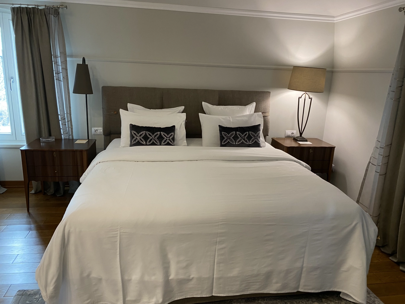 Room  Deluxe with city view