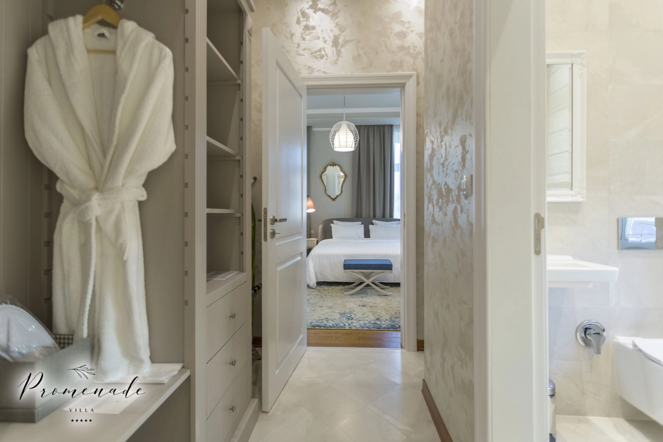 Room  Deluxe with city view