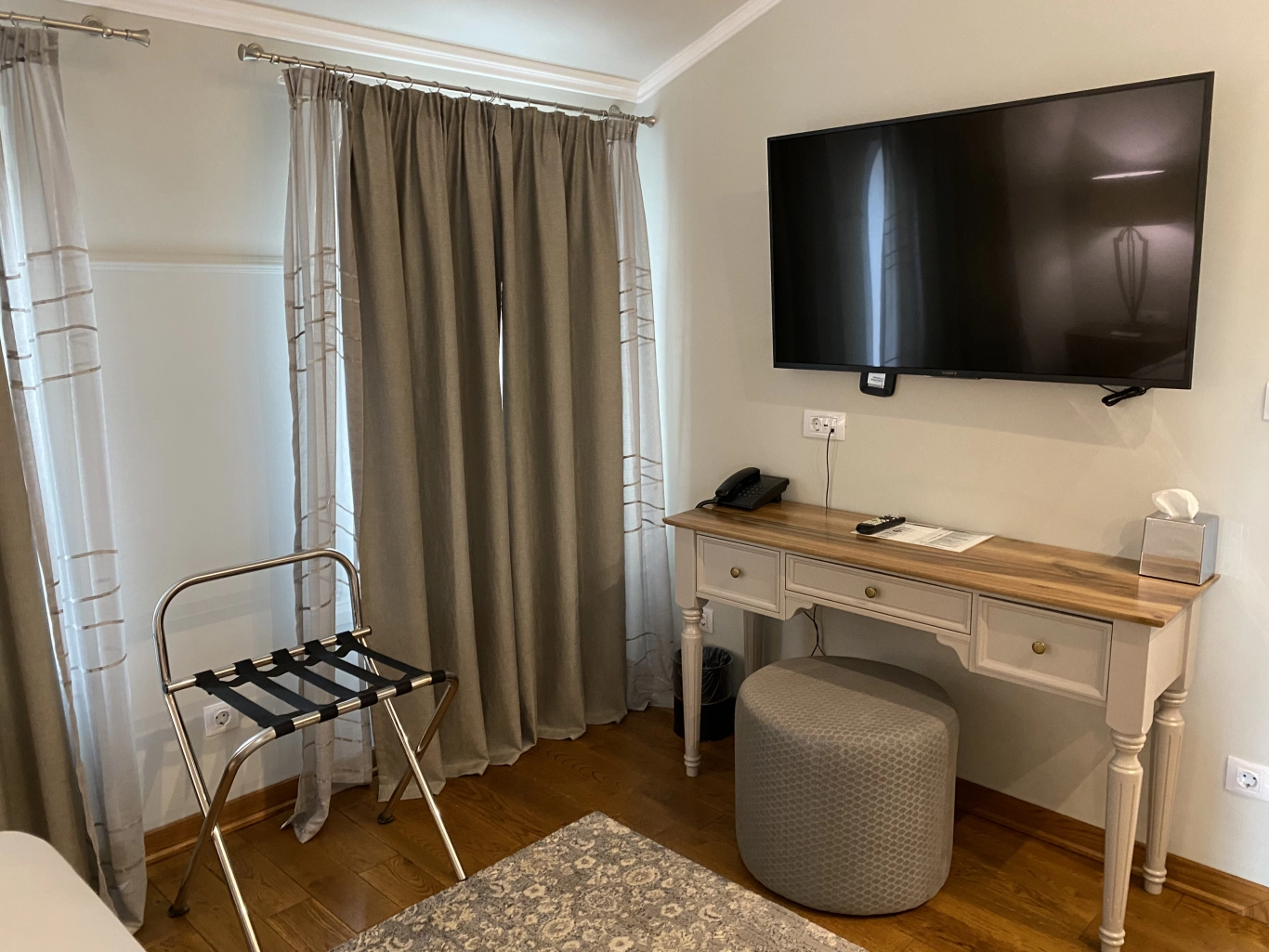 Room  Deluxe with city view