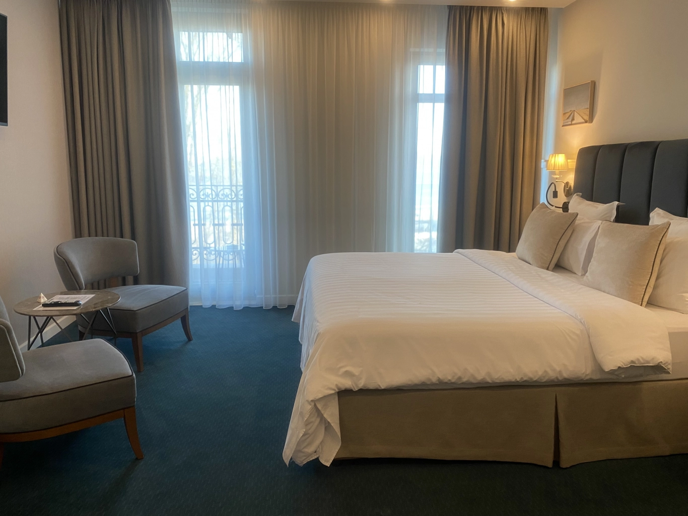 Grand deluxe room with sea view, balcony and bathtub