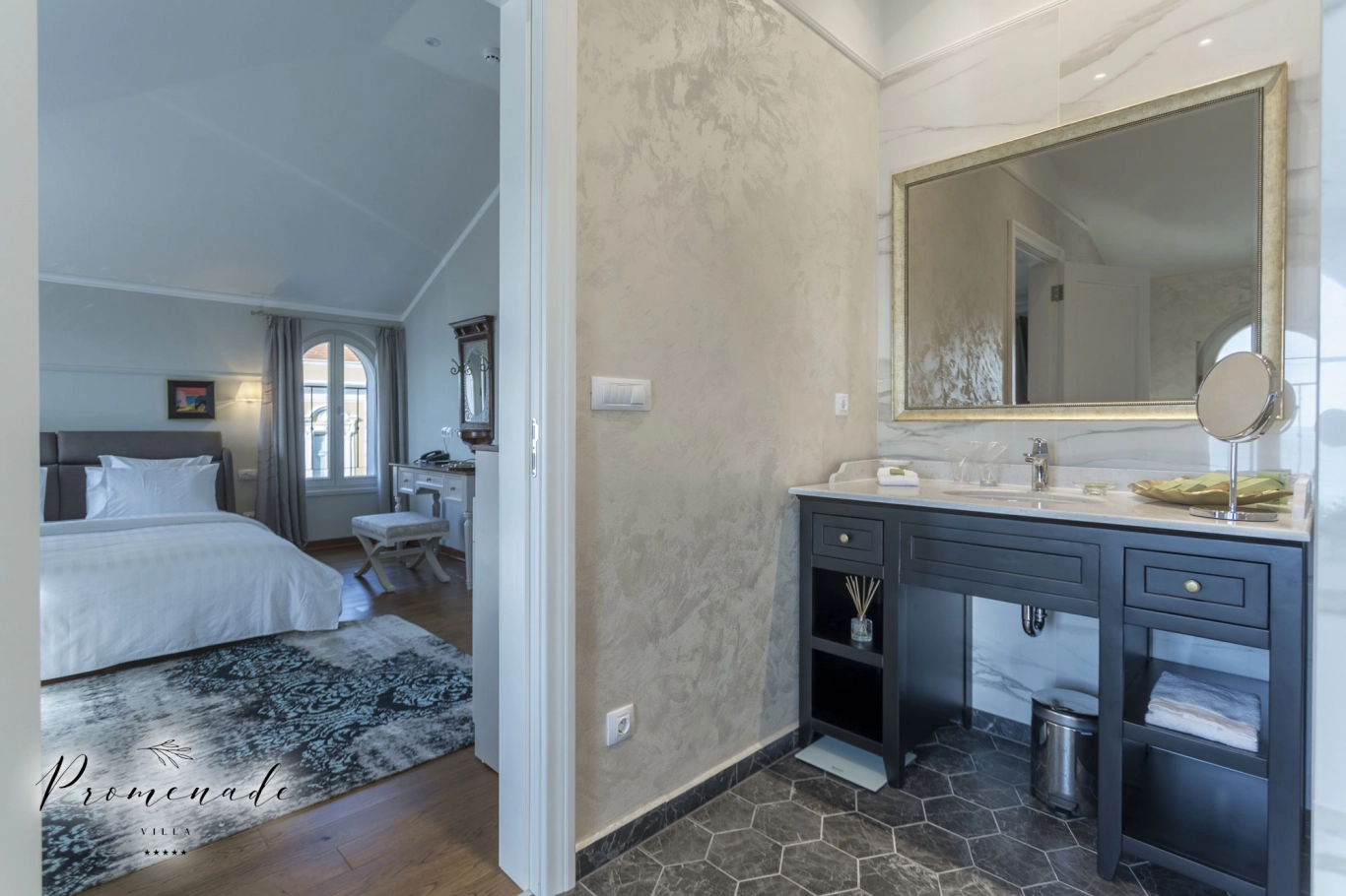 Room Deluxe with sea view