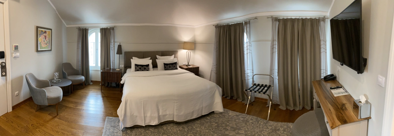 Room  Deluxe with city view