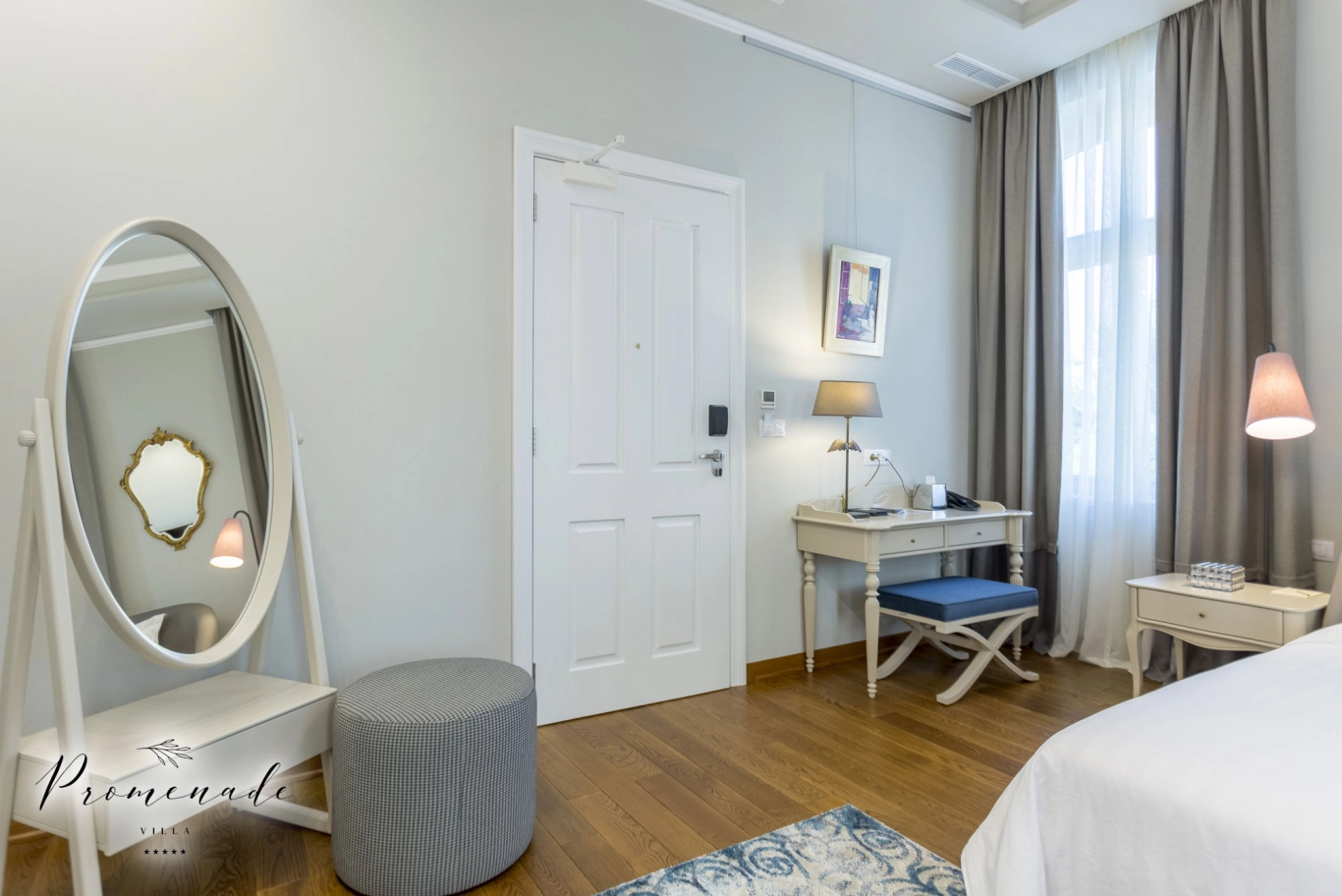 Room  Deluxe with city view