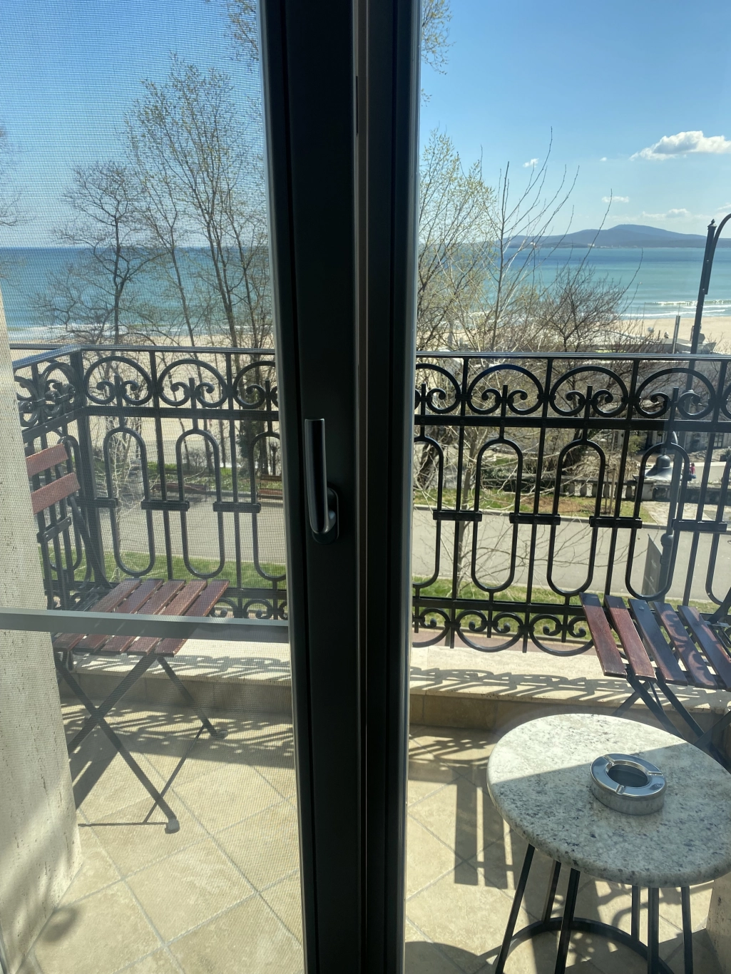 Grand deluxe room with sea view, balcony and bathtub